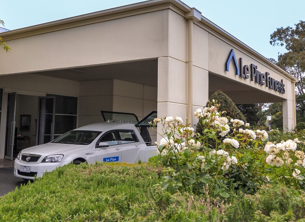 Le Pine Funerals Glen Waverley